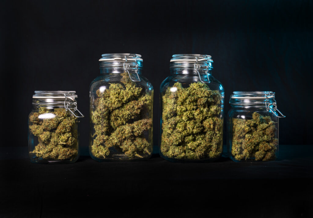 proper weed storage in jars 